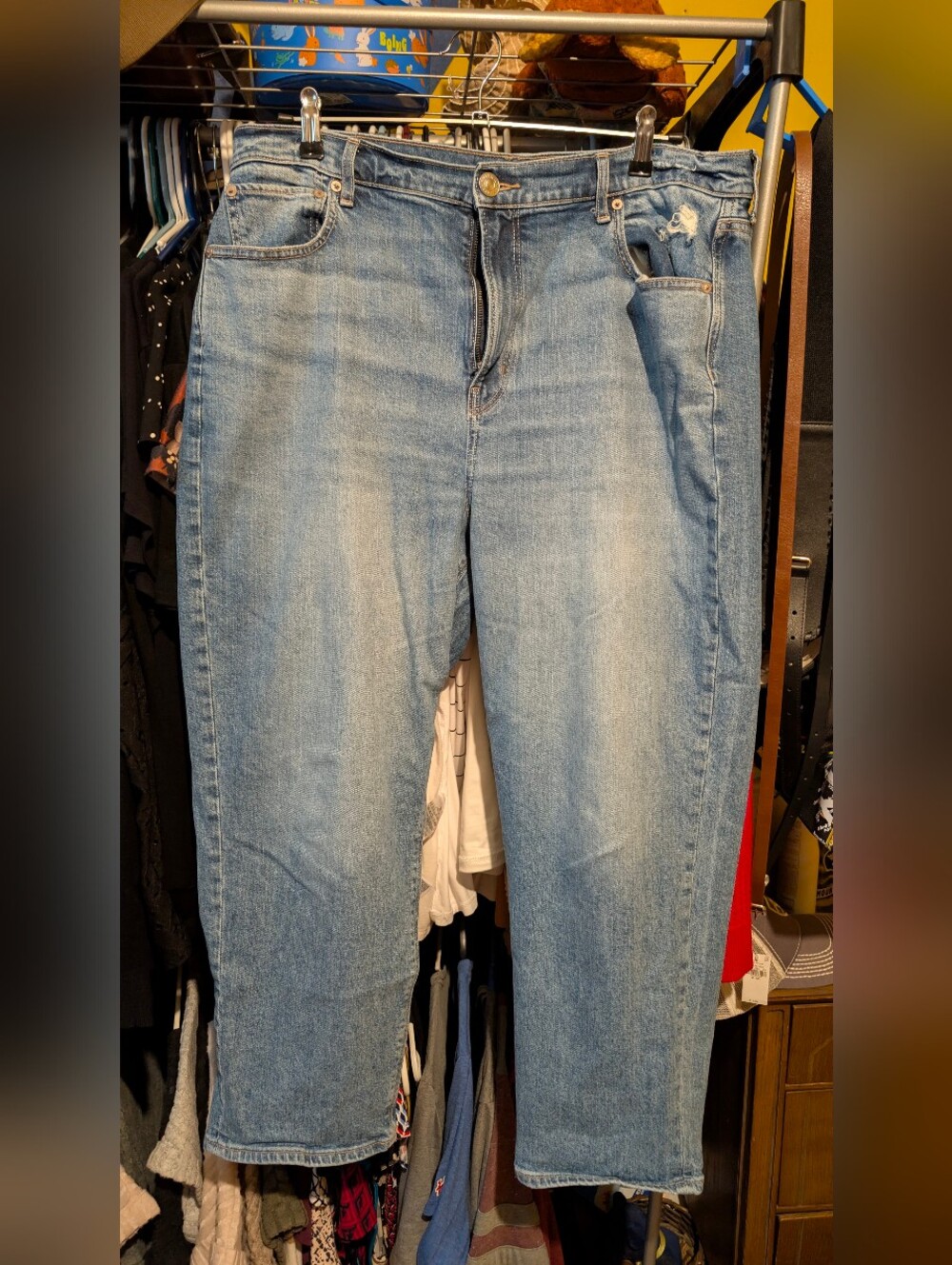 American Eagle Outfitters Light Wash Straight-Leg Women's Jeans